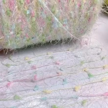 1條特殊紗線羽毛波浪球和閃亮線手工編織紗線,適用於圍巾、披肩、外套、包包等