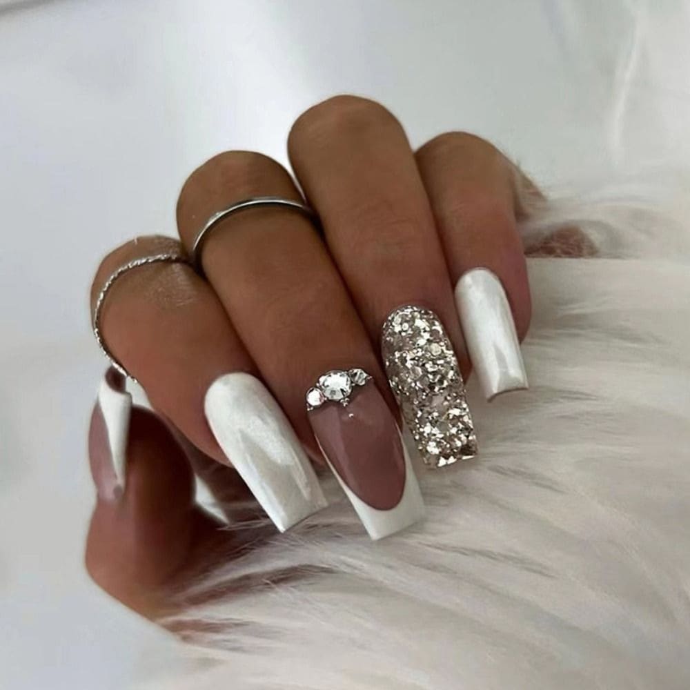 24 Uñas Postizas Blancas En Forma De Bailarina Con Brillo Plateado Francés, Cubren Totalmente Y Son Desmontables Con Diseño De Prensado, Para Hacer En Casa - Plateado - Ver 1
