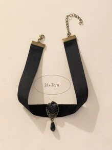 Vintage Princess Palace Style Velvet Choker Necklace Gothic Victorian Style - Black - View 4