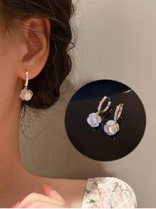 topshiny 1 Pair Elegant Luxury Cat Eye Stone Earrings, Adorable Pom Pom Pendant Fashionable Delicate Jewelry Earrings For Women, Suitable For Daily Wear And Formal Occasions (Earring Details May Vary Slightly Between Batches) - Gold - View 4