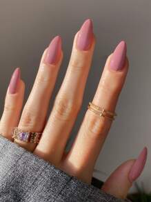 Erhöhen Sie Ihren Stil mit diesem Set bestehend aus 24 Stück künstlichen Nägeln in Mandelform, passend für lange und mittlere Nagelbetten, enthält 1 Stück Jelly-Kleber und 1 Stück Nagelfeile, Druck auf Nägel, Nagelbedarf