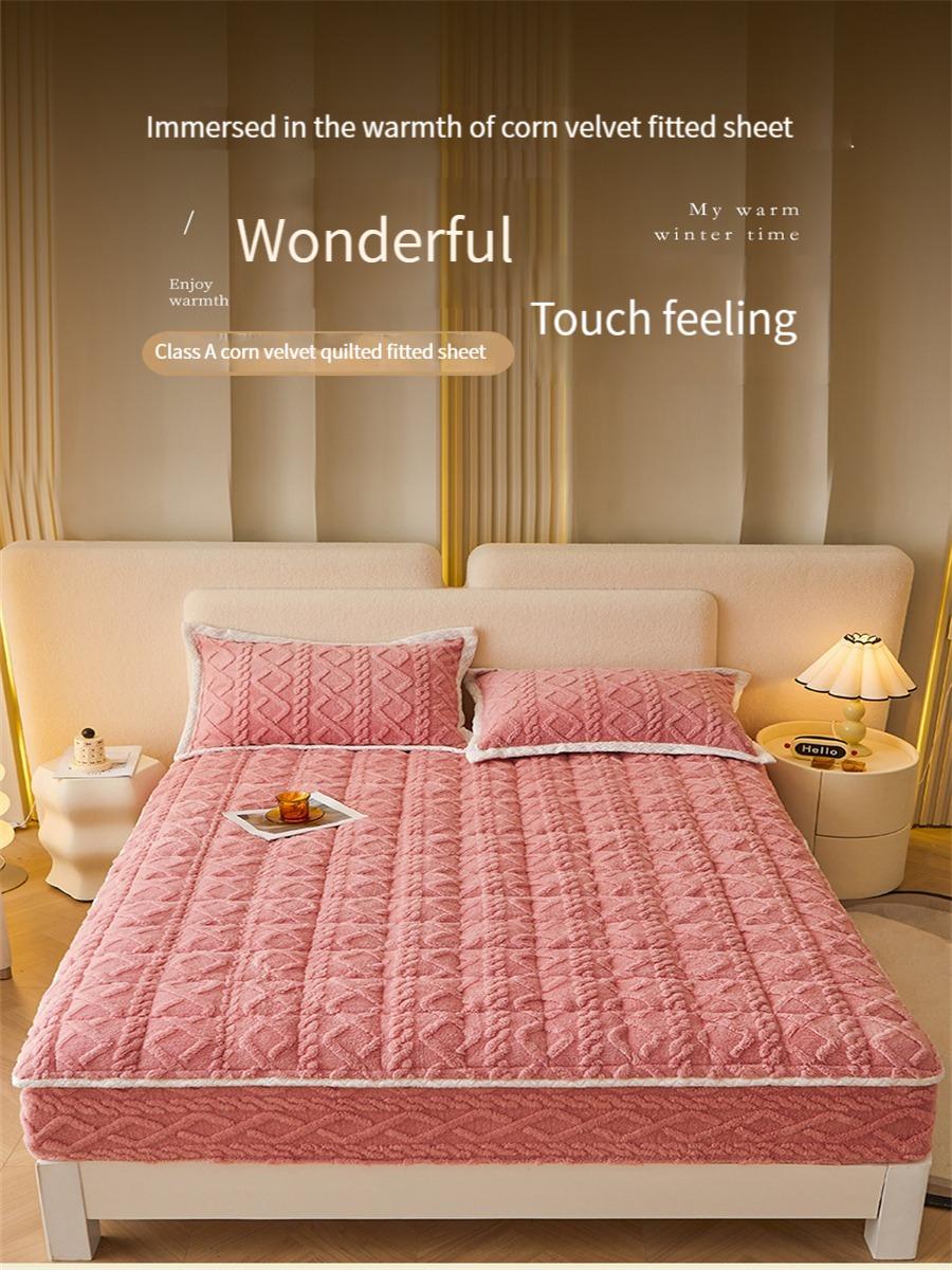 A thickened velvet bed hat, threedimensional jacquard, thick and warm