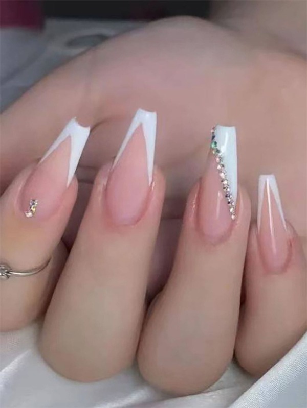 Migliora il tuo aspetto con il set di 24 unghie finte decorate con strass in stile francese alla moda, adatte per feste, feste da ballo, uso quotidiano. Include colla gel e lima per unghie, accessori per unghie