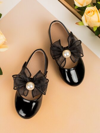 2025 Fashion Pearl Handmade Flower Solid Color Lacquered Round Toe Anti-Slip Flat Outdoor Princess Shoes, Suitable For All Seasons