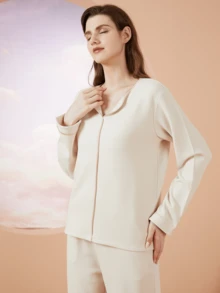 女性緞面休閒服套裝,套裝的2 - 米色 - 查看 3