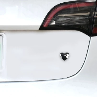 1入組銀色3d金屬心型汽車貼紙