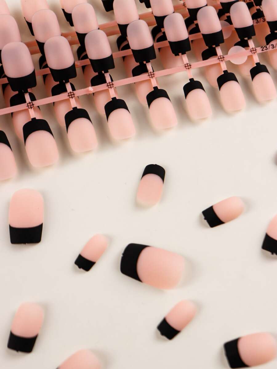 120入組女性女孩全蓋短方形假指甲，粉色自然膠式美甲套裝，含5片美甲膠貼紙，美甲工具 - 黑色 - 查看 1
