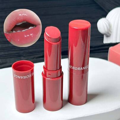1支含鏡面效果滋潤口紅