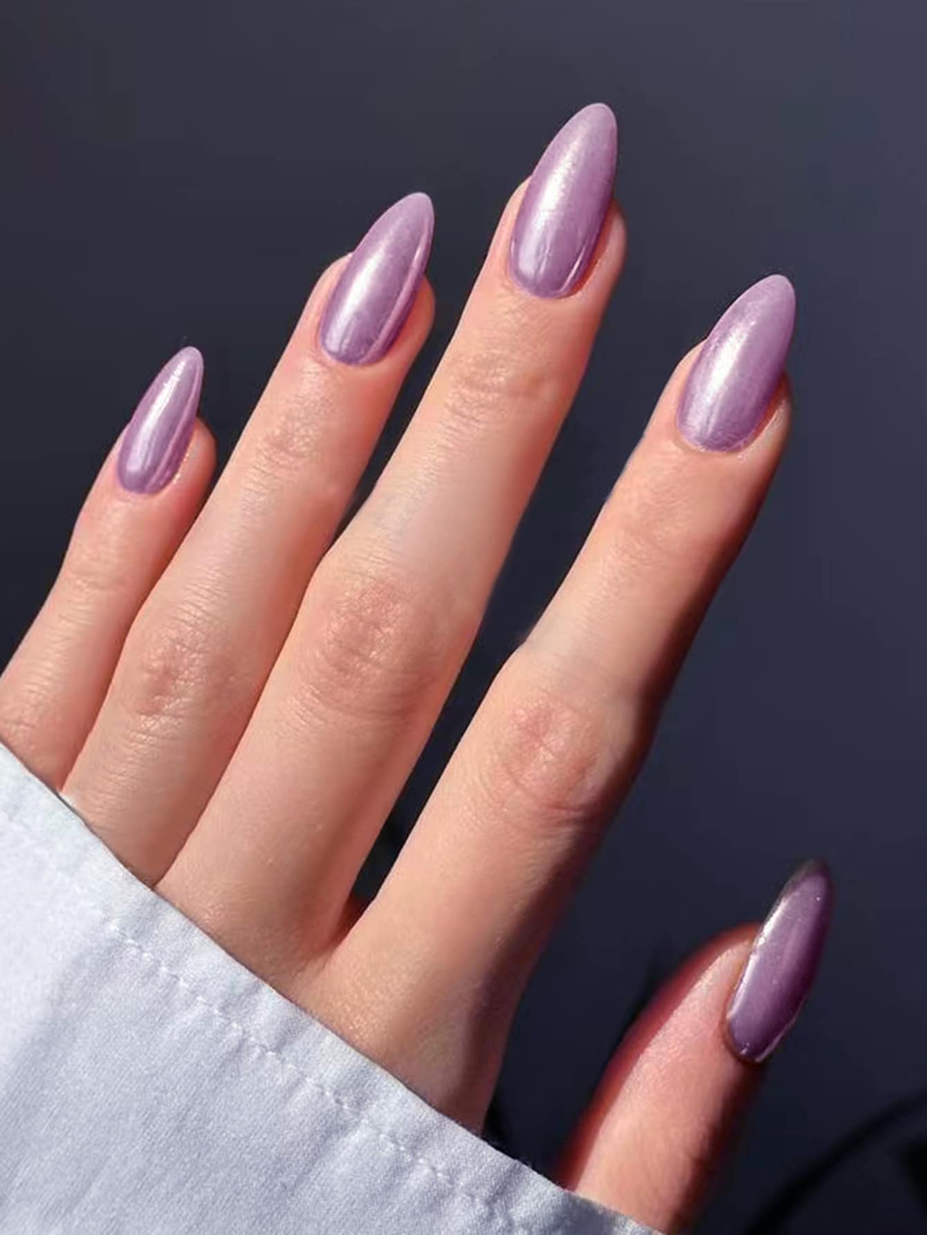 VV MEI JIA ER 24入組珍珠紫閃片假指甲,長杏仁形全覆式指假甲,彩色光澤亮面壓克力指甲貼,附1片膠帶和1支指甲修飾工具 - 紫色 - 查看 1