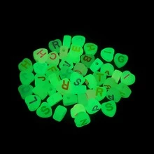 100入組7*7MM發光發亮心形亞克力散珠帶英語,合適的適用於DIY手鍊製作