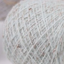 1球水紋珠片紗線,帶有金線和馬鬃設計的針織毛線,適用於製作秋冬毛衣和圍巾