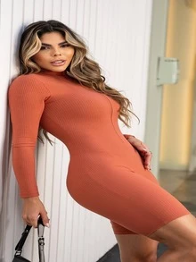 Macaquinho Curto Manga Longa Feminino