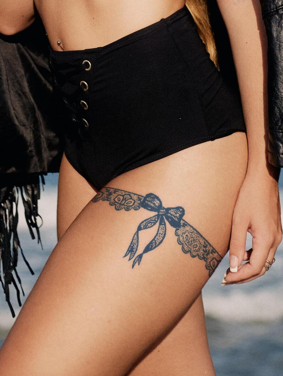 1片藍色蝴蝶結和花邊及條紋圖案臨時紋身貼紙,草本配方,半永久性,無反光,可持續兩週,適用於手臂、手腕和身體