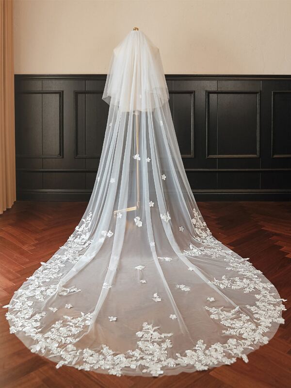 1pc Ivory Tulle Bridal Veil With Flower Petals & Lace Trim Valentine's Day Valentines