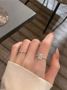 Cô dâu Hoặc Phù dâu Nhẫn , Có thể điều chỉnh Một cỡ Phù hợp Tất cả Hình vuông 1 Carat Nhẫn kim cương giả Với Dát Đầy Pha lê , Hoàn hảo Cho đám cưới Dạ hội Hôn ước Ngày kỷ niệm Và Khác Đặc biệt Dịp Hoàng gia - Bạc - Xem 3