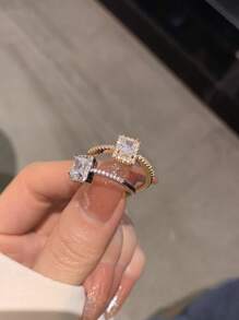 Cô dâu Hoặc Phù dâu Nhẫn , Có thể điều chỉnh Một cỡ Phù hợp Tất cả Hình vuông 1 Carat Nhẫn kim cương giả Với Dát Đầy Pha lê , Hoàn hảo Cho đám cưới Dạ hội Hôn ước Ngày kỷ niệm Và Khác Đặc biệt Dịp Hoàng gia - Bạc - Xem 5