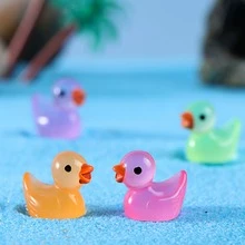 10pcs/lot Creative Resin Craft Duck Shaped Pendant Decoration With Luminous Color & Moss Landscape Design, Random Color - White - View 5