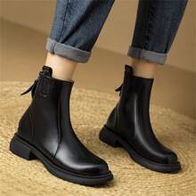 2024 秋季新款软底英伦风复古靴女时尚短款切尔西靴后拉链 - 黑色 - 查看 4