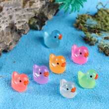 10pcs/lot Creative Resin Craft Duck Shaped Pendant Decoration With Luminous Color & Moss Landscape Design, Random Color - White - View 1