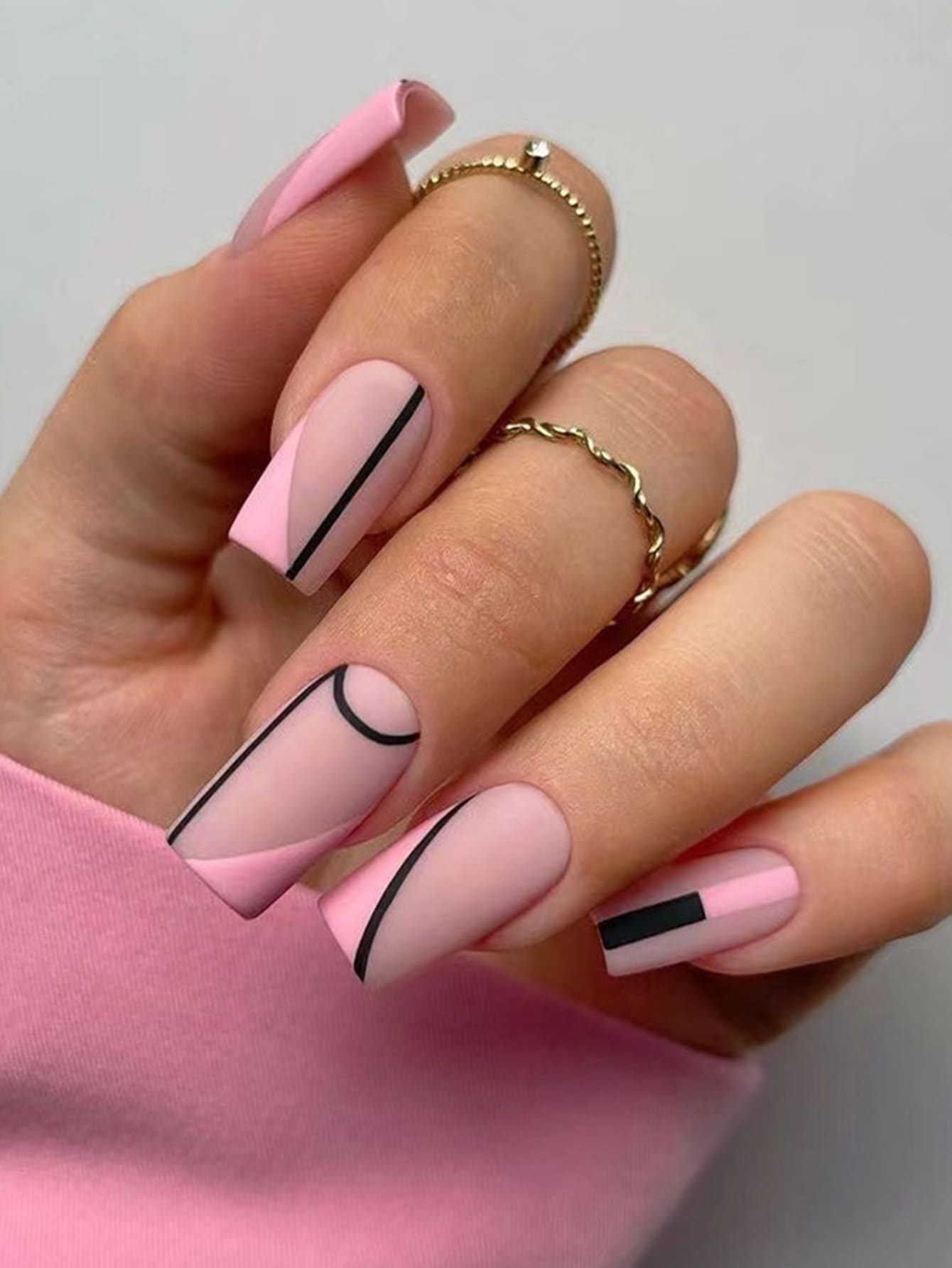 24入組霧面斜邊設計,粉紅色和法式黑色條紋,中長款假指甲 - 粉色 - 查看 1