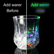 2 Vasos tequileros tazas con luz intermitente multicolor LED automáticas activadas por agua que brillan en la oscuridad - transparente - Ver 5