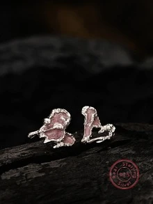 萬聖節櫻花粉色的雞心領不對稱女性S925純銀質感紋理甜美風&酷心耳釘