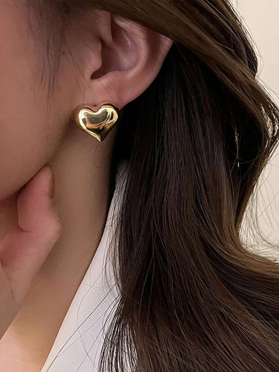 1雙復古愛心形狀金屬耳釘,歐美流行個性化耳朵首飾類適合女士 - 金黃色 - 查看 1