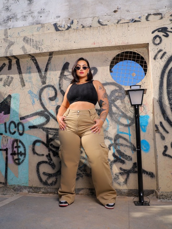CALÇA JEANS FEMININA BEGE CARGO WIDE LEG BOLSO LATERAL NEW COLLECTION REF: 0048