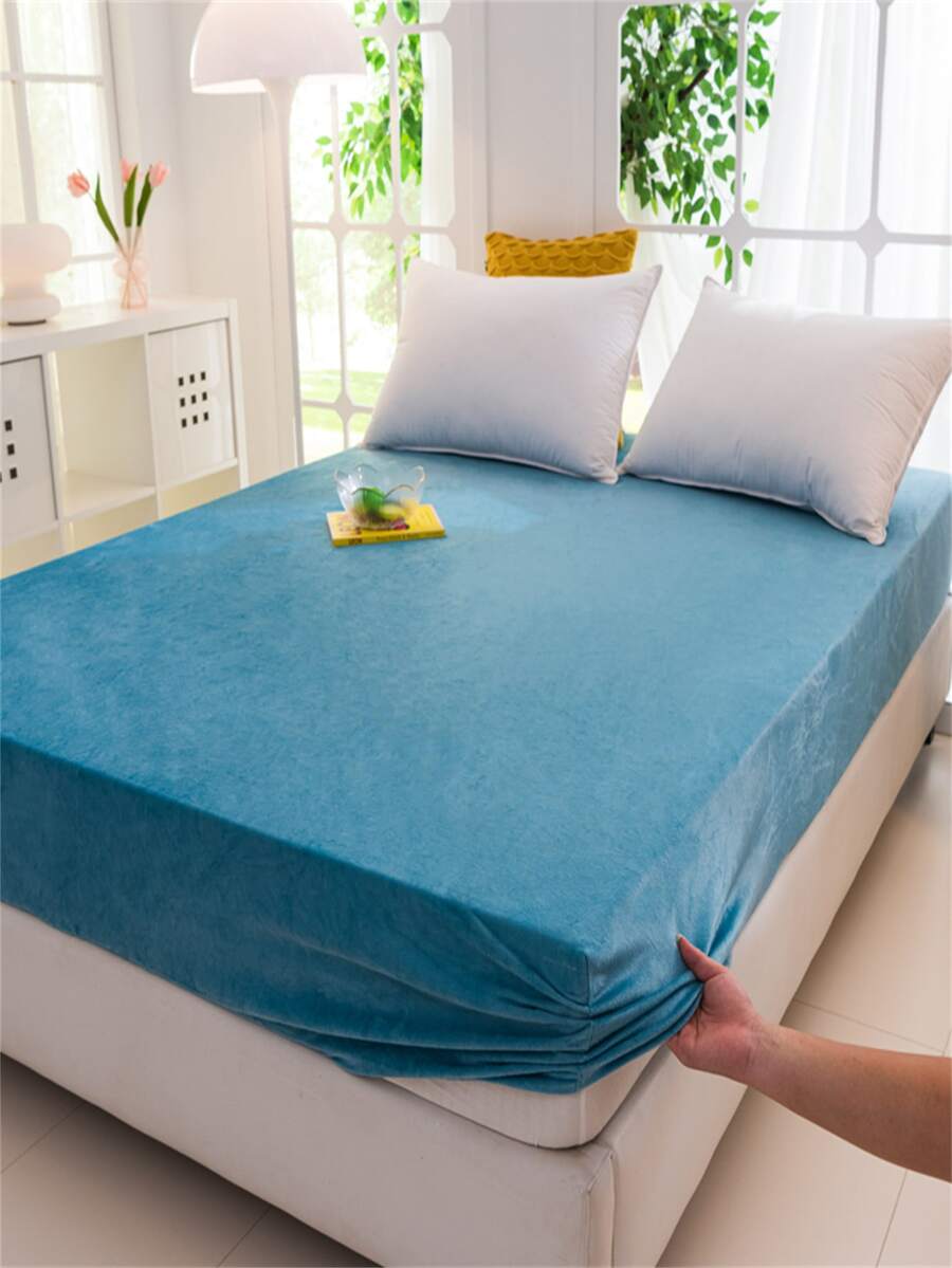 1pc Soft And Comfortable Blue Flannel Fitted Sheet Bed Linen For Bedroom, Guestroom, Dormitory In Winter - Blue - View 1