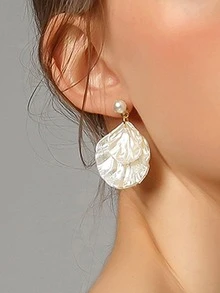 1pair Sweet vintage white pearl shell earrings for ladies wedding birthday jewelry gift - White - View 1