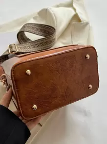 New Autumn And Winter Fashionable And Versatile Retro Style Crossbody Bag Solid Color Letter Adjustable Shoulder Strap Shoulder Bag Casual Simple Bucket Bag Suitable For Commuting To Work, Shopping And Dating., Perfect For Rodeo Occasion, Vintage Bag For Women