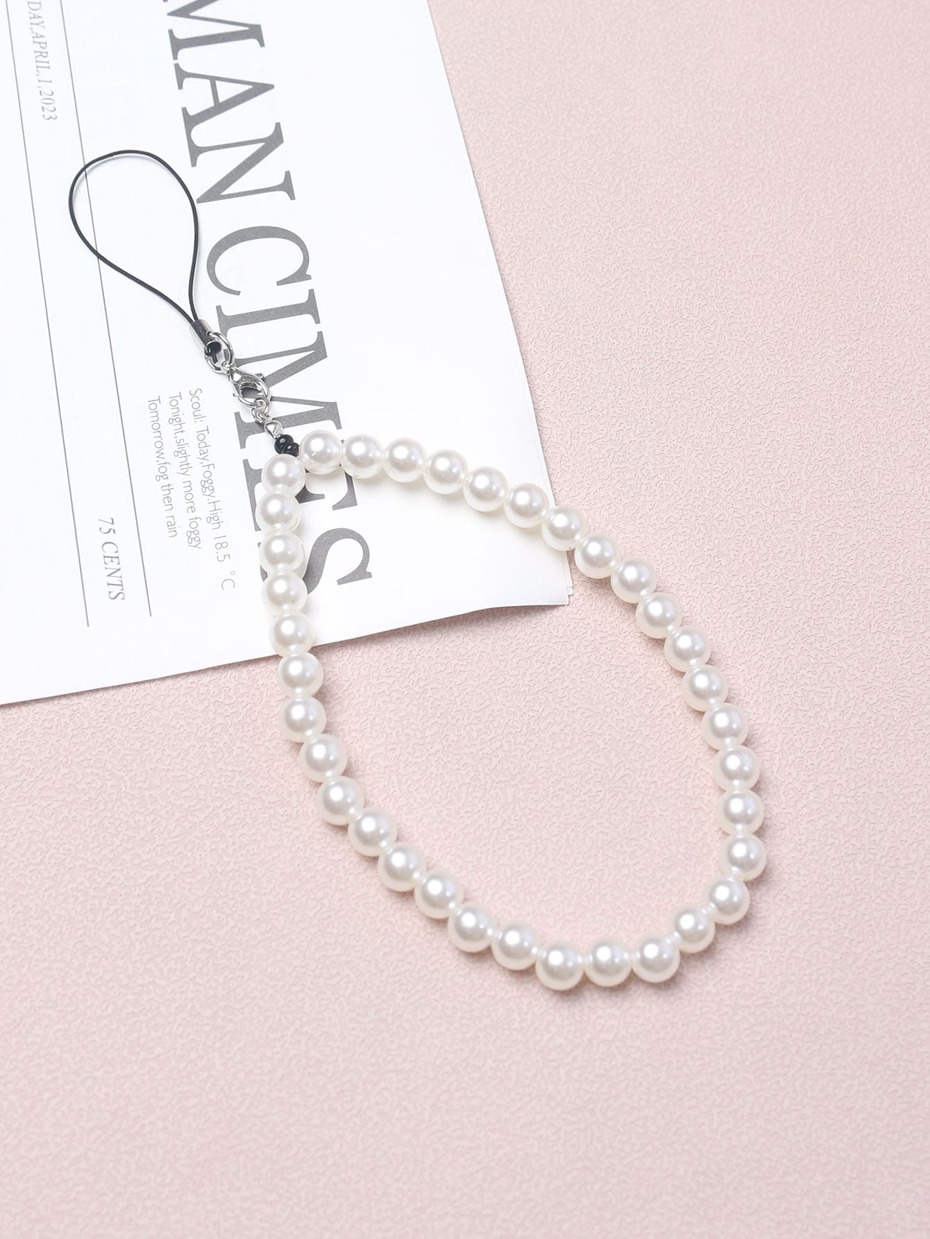 1個假珍珠裝飾的極簡風格珠串女性手機掛飾 - 白色 - 查看 1