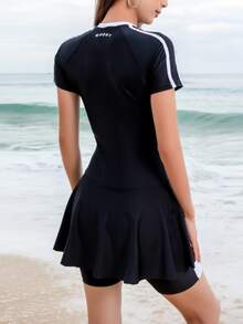 Fashionable Nylon High-Elasticity Removable Padded Short Sleeve Skirted Swimdress For Hot Springs Swimming - Black - View 2
