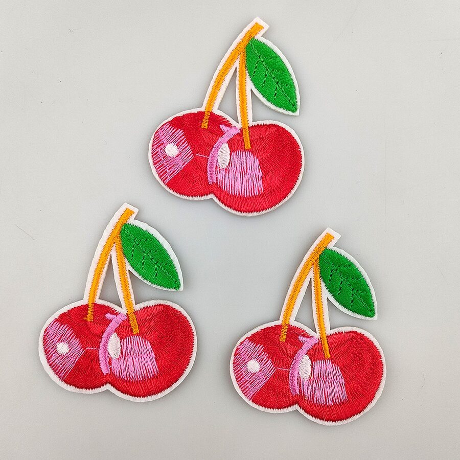 3入組紅色櫻桃刺繡貼布（補丁）,適用於衣物、牛仔褲、夾克、羽絨服、家用紡織品diy裝飾與修補 - 紅色 - 查看 1