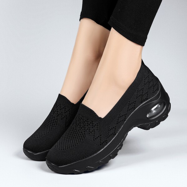 Nuevos zapatos de baile cuadrados informales de suela suave de con comodidad de balanceo, tejido transpirable, suela gruesa con cojín de aire antideslizante y con suela que aumenta la altura, adecuado para pies grandes de mujeres