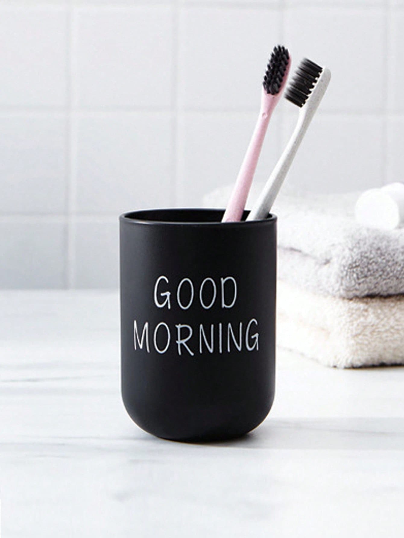 1個黑色pp漱口杯,便攜式字母圖形杯,適合家庭浴室 - 黑色 - 查看 1