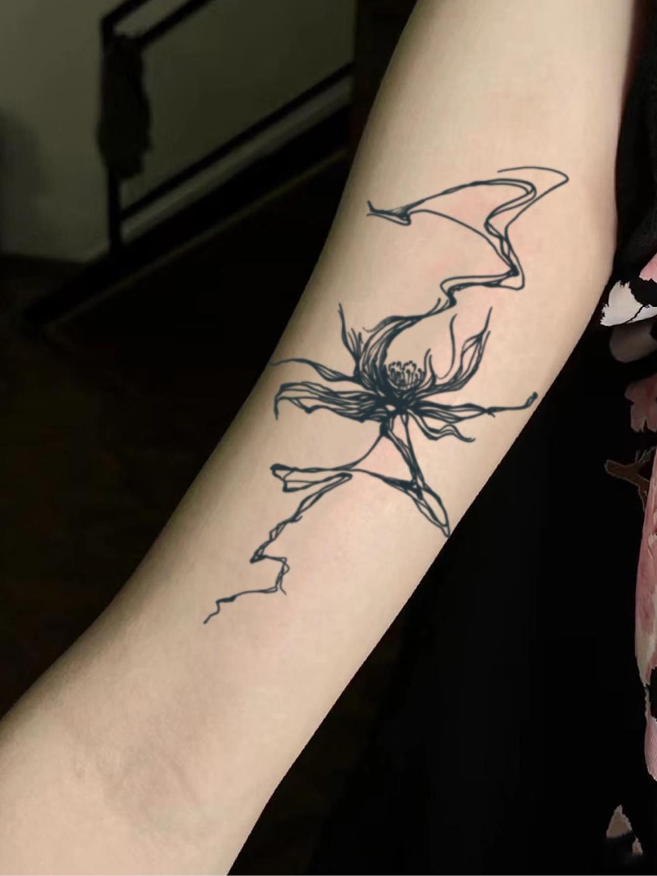 1Sheet Floral Pattern Tattoo Sticker Wrist Body Small Space Tattoo Sticker - Black - View 1