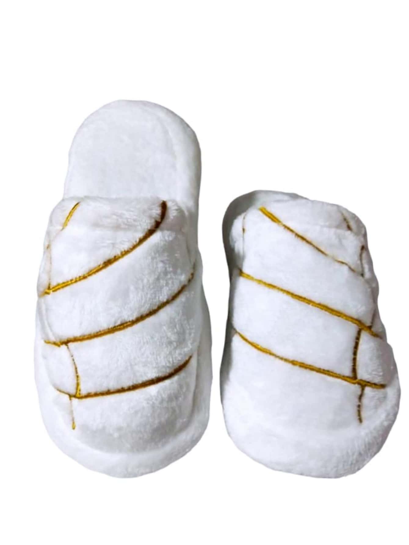 pantuflas de peluche con forma de conchas de pan "pantuconchas