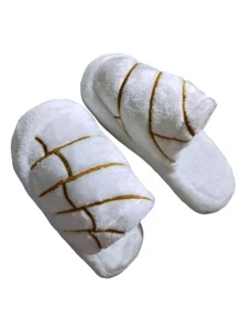 pantuflas de peluche con forma de conchas de pan "pantuconchas