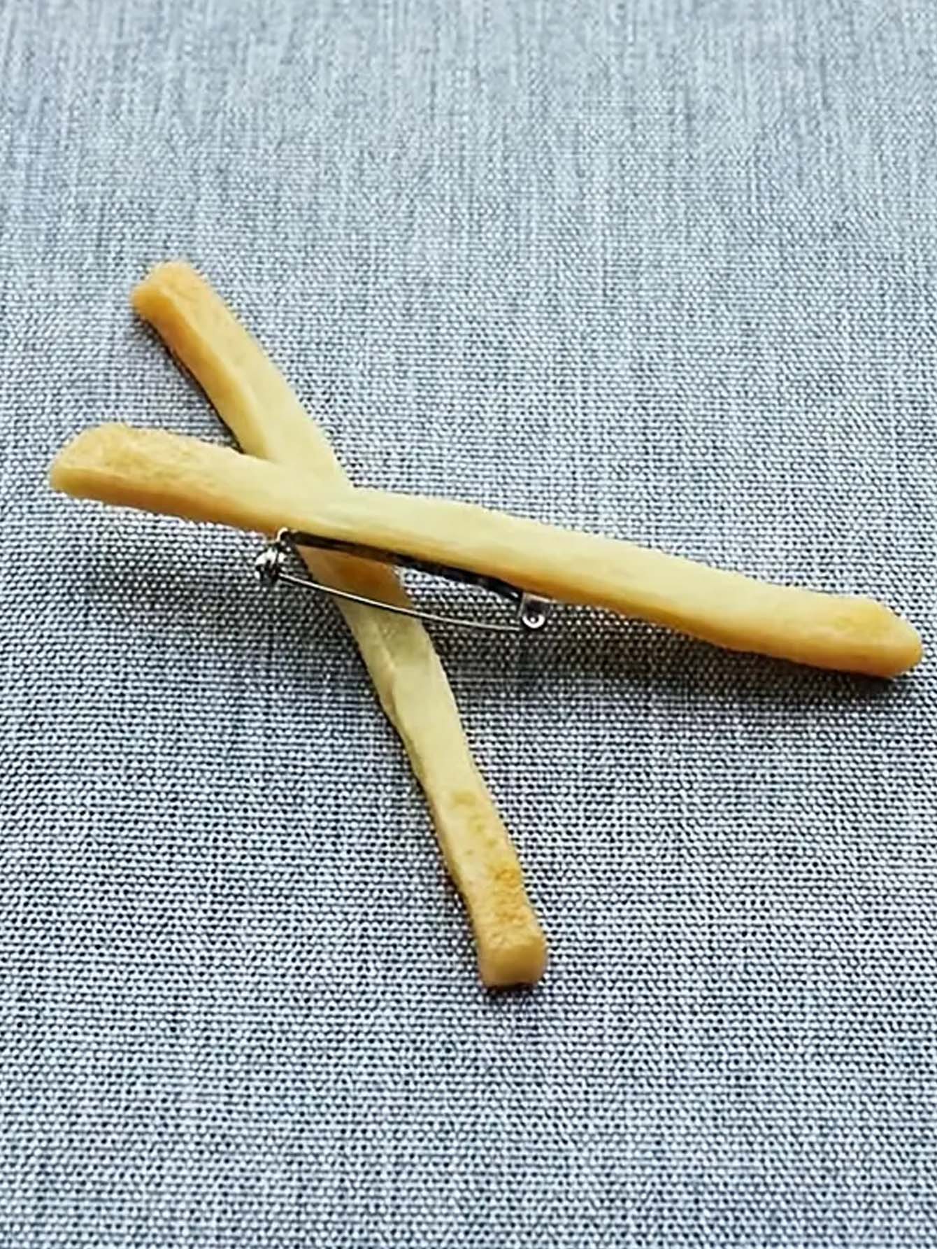 1pc Delightful Imitation Fries Brooch Pin - Realistic Food Accessory for Clothing - Khaki - View 1