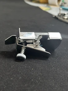 1入工業用縫紉機規/磁力尺/縫紉機工具/邊緣導向器/防止卷邊工具 - B(1個) - 查看 11