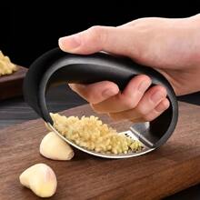 1pc Stainless Steel Garlic Press, Manual Garlic Crusher, Multifunctional Kitchen Garlic Mincer, Garlic Press Gadget, Stainless Steel Garlic Crusher For Home Use, Random Delivery Of New And Old Models