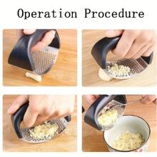 1pc Stainless Steel Garlic Press, Manual Garlic Crusher, Multifunctional Kitchen Garlic Mincer, Garlic Press Gadget, Stainless Steel Garlic Crusher For Home Use, Random Delivery Of New And Old Models