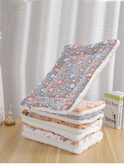 1pc Deep Coffee Paw Print Coral Fleece Thickened Warm Soft Mat For Small And Medium Pet Dogs/cats Sleeping, Four Seasons Use