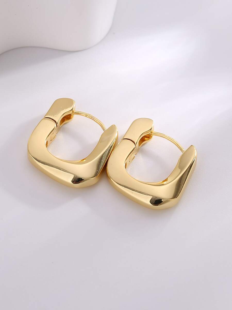 Charm-In Copper Plating 18k Gold U-shaped Smooth Surface Fashionable Earrings For Women