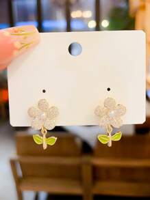 2023年新款時尚珍珠和花卉設計耳釘,批發珠寶飾品配件 - 金色 - 查看 1