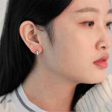 2入組流行水滴樹脂黑葉鑲嵌優美耳針耳環,女性日常佩戴