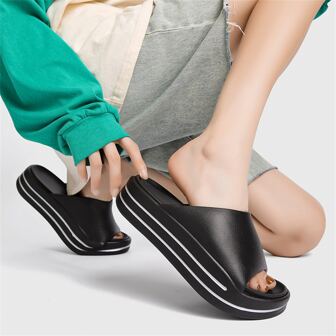 2023 Summer Popular Anti-odor Soft Thick Sole Pure Black Slippers For Women & Men, Indoor & Outdoor, Anti-slip & Mute, Casual Couples Slippers