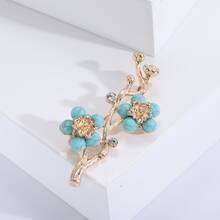 1個合金時尚梅花胸針,植物插衣針,女性衣領徽章,復古風格的經典節日驚喜禮物