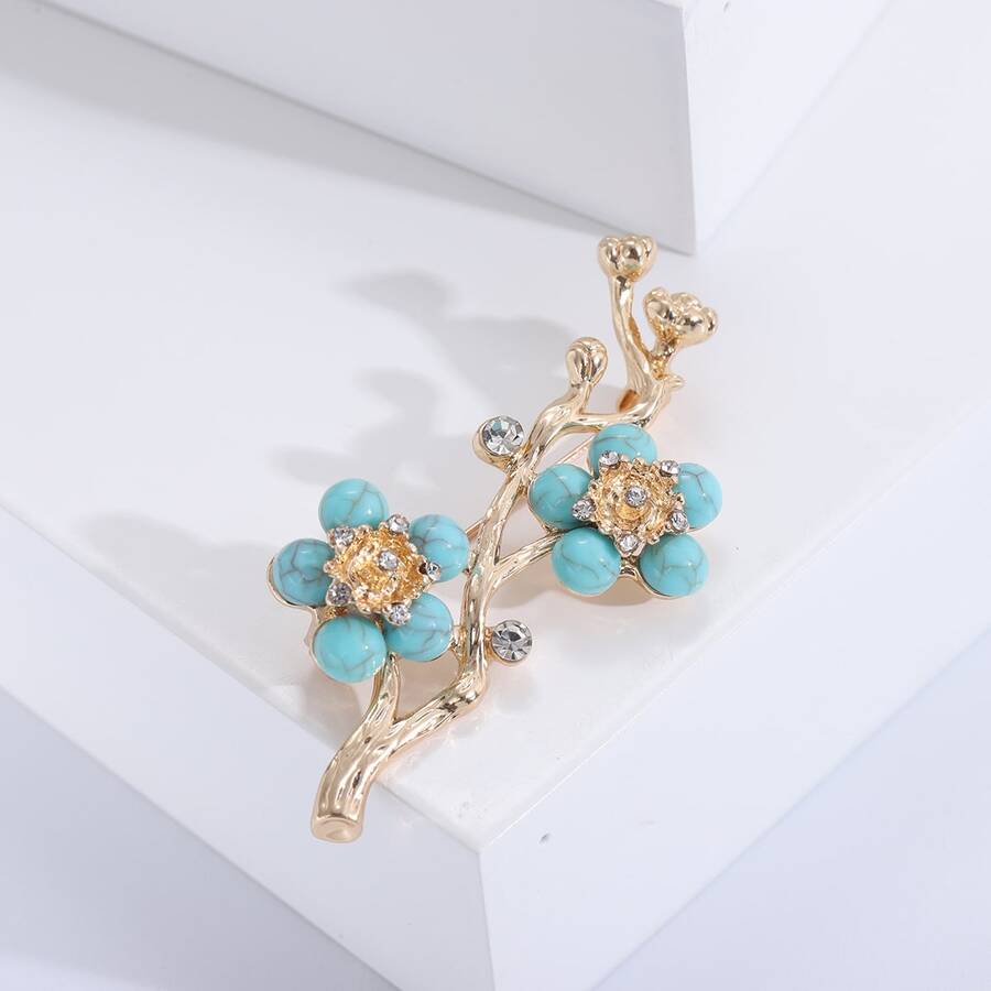 1個合金時尚梅花胸針,植物插衣針,女性衣領徽章,復古風格的經典節日驚喜禮物